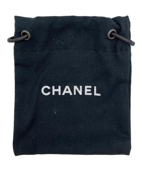 CHANEL（シャネル）CHANEL (シャネル) イヤリング ゴールド×ホワイトの古着・服飾アイテム