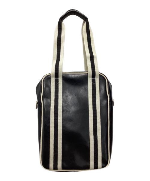 FRED PERRY（フレッドペリー）FRED PERRY (フレッドペリー) PU SHOULDER TOTE BAG ブラック×ホワイトの古着・服飾アイテム