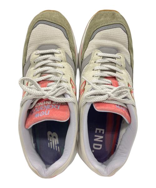 NEW BALANCE（ニューバランス）NEW BALANCE (ニューバランス) end. (エンド) 1500 Rainbow Eucalyptus グレー×ピンク サイズ:UK 9の古着・服飾アイテム