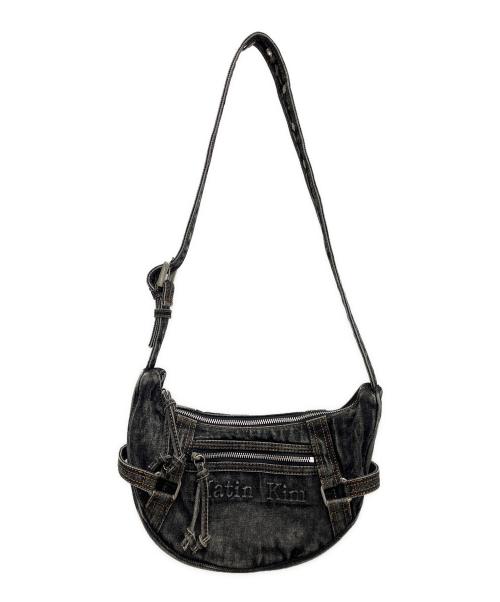 Matin Kim（マーティン・キム）Matin Kim (マーティン・キム) WASHED DENIM MINI HOBO BAG ブラックデニムの古着・服飾アイテム