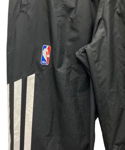 adidas（アディダス）adidas (アディダス) NBA (エヌビーエー) ウーブンパンツ ブラック サイズ:SIZE Oの古着・服飾アイテム