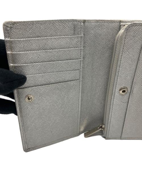 BURBERRY（バーバリー）BURBERRY (バーバリー) 3つ折り財布 シルバーの古着・服飾アイテム