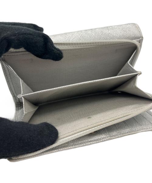 BURBERRY（バーバリー）BURBERRY (バーバリー) 3つ折り財布 シルバーの古着・服飾アイテム