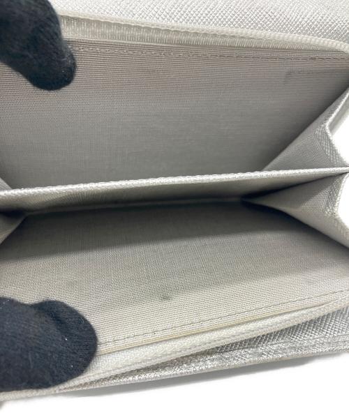 BURBERRY（バーバリー）BURBERRY (バーバリー) 3つ折り財布 シルバーの古着・服飾アイテム