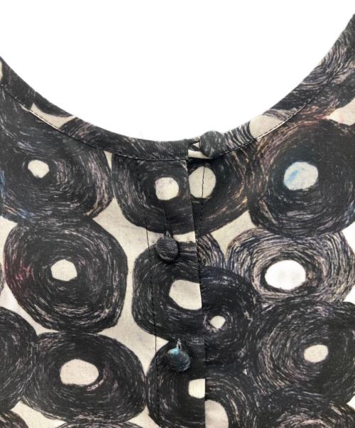 HERALBONY（ヘラルボニー）HERALBONY (ヘラルボニー) 半袖ワンピース （無題）（丸） ブラック サイズ:Fの古着・服飾アイテム