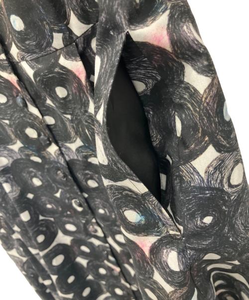 HERALBONY（ヘラルボニー）HERALBONY (ヘラルボニー) 半袖ワンピース （無題）（丸） ブラック サイズ:Fの古着・服飾アイテム