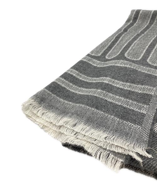 BVLGARI（ブルガリ）BVLGARI (ブルガリ) シルク混ロゴストール グレーの古着・服飾アイテム