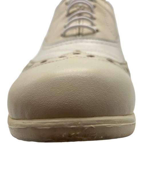 travel shoes by chausser（トラベルシューズバイショセ）TRAVEL SHOES by chausser (トラベルシューズバイショセ) ウィングチップシューズ アイボリー×ホワイト サイズ:23.5の古着・服飾アイテム