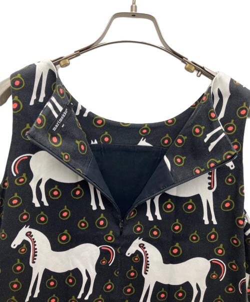 marimekko（マリメッコ）marimekko (マリメッコ) ノースリーブ・キャミソールワンピース ブラック×ホワイト サイズ:38の古着・服飾アイテム