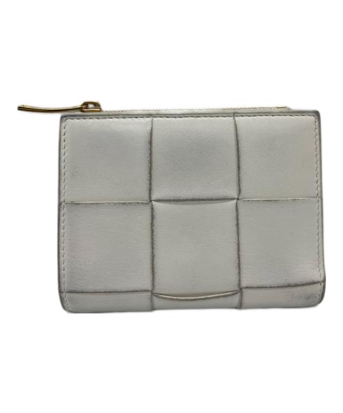 BOTTEGA VENETA（ボッテガベネタ）BOTTEGA VENETA (ボッテガベネタ) 2つ折り財布 ホワイトの古着・服飾アイテム