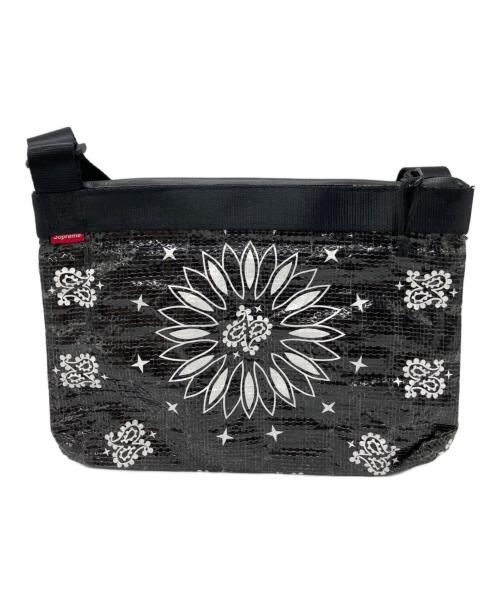 SUPREME（シュプリーム）SUPREME (シュプリーム) Bandana Tarp Side Bag ブラックの古着・服飾アイテム