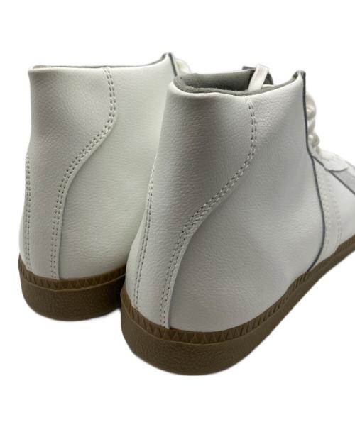 -（-）- (-) ジャーマントレーナー ホワイト×グレー サイズ:SIZE41の古着・服飾アイテム