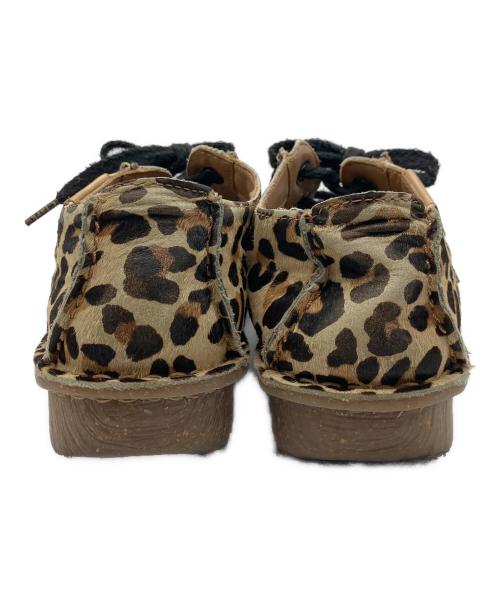 CLARKS（クラークス）CLARKS (クラークス) スニーカー ベージュ サイズ:23.5の古着・服飾アイテム