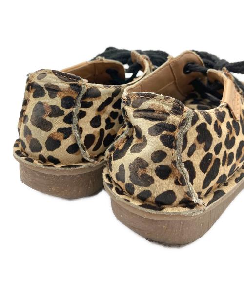 CLARKS（クラークス）CLARKS (クラークス) スニーカー ベージュ サイズ:23.5の古着・服飾アイテム