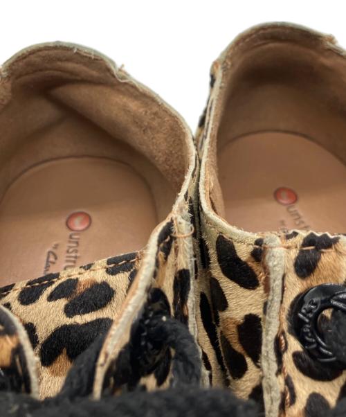 CLARKS（クラークス）CLARKS (クラークス) スニーカー ベージュ サイズ:23.5の古着・服飾アイテム