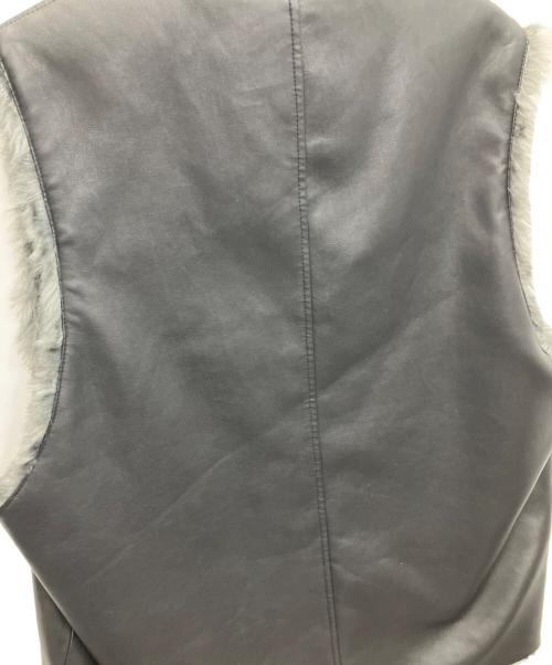 HARE（ハレ）HARE (ハレ) リバーシブルファー&レザーベスト ブラック サイズ:SIZEFREEの古着・服飾アイテム