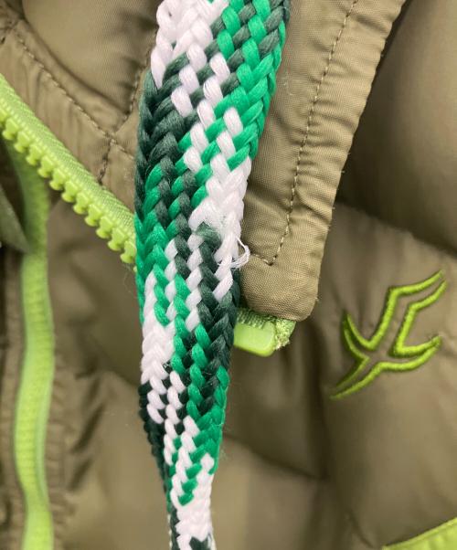 55DSL（フィフテーファイブディーエスエル）55DSL (フィフテーファイブディーエスエル) 中綿ベスト カーキ×ホワイト サイズ:Sの古着・服飾アイテム