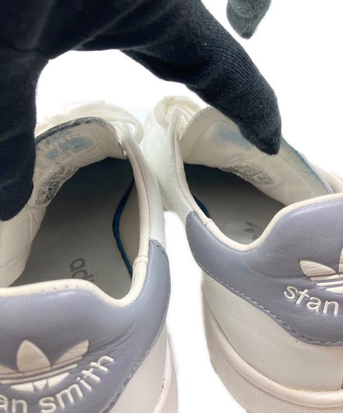 adidas（アディダス）adidas (アディダス) LUX BEAUTY&YOUTH ローカットスニーカー ホワイト×グレー サイズ:23.5の古着・服飾アイテム