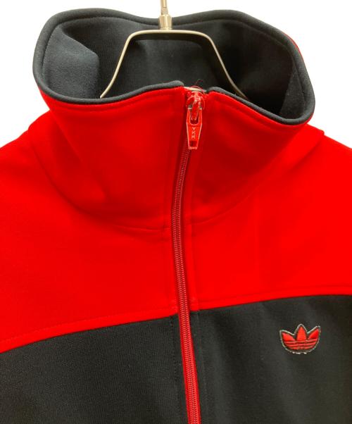 adidas（アディダス）adidas (アディダス) トラックジャケット レッド×ブラック サイズ:SIZE 5の古着・服飾アイテム