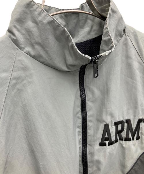 US ARMY（ユーエスアーミー）US ARMY (ユーエスアーミー) US.ARMYジャケット グレー サイズ:Mの古着・服飾アイテム