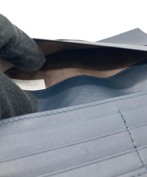 BOTTEGA VENETA（ボッテガベネタ）BOTTEGA VENETA (ボッテガベネタ) 長財布 ネイビーの古着・服飾アイテム