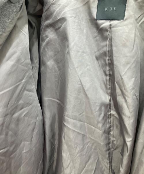 KBF（ケービーエフ）KBF (ケービーエフ) チェスターコート グレー サイズ:sizeoneの古着・服飾アイテム