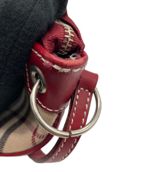 BURBERRY BLUE LABEL（バーバリーロンドンブルーレーベル）BURBERRY BLUE LABEL (バーバリーロンドンブルーレーベル) ワンショルダーバッグ レッド×ベージュの古着・服飾アイテム