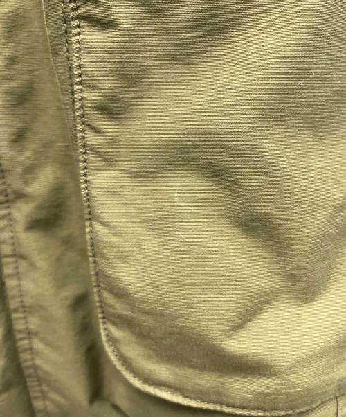 blazer's bank.com（ブレイザーズバンク）blazer's bank.com (ブレイザーズバンク) ダウンコート カーキ サイズ:Lの古着・服飾アイテム