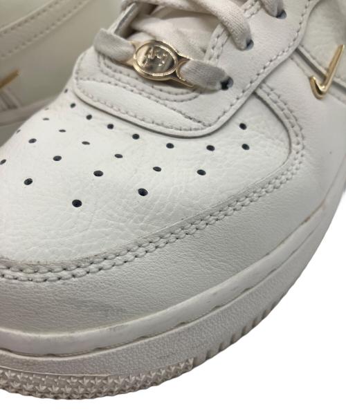 NIKE（ナイキ）NIKE (ナイキ) ナイキ エア フォース 1 ’07 LX ホワイト サイズ:23.5の古着・服飾アイテム