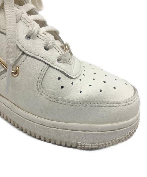 NIKE（ナイキ）NIKE (ナイキ) ナイキ エア フォース 1 ’07 LX ホワイト サイズ:23.5の古着・服飾アイテム