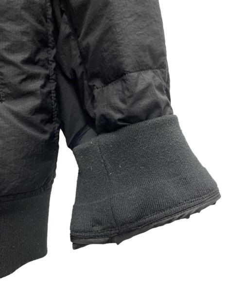 UNIQLO（ユニクロ）UNIQLO (ユニクロ) WHITE MOUNTAINEERING (ホワイトマウンテ二アニング) リサイクルハイブリッドダウンジャケット ブラック サイズ:Lの古着・服飾アイテム