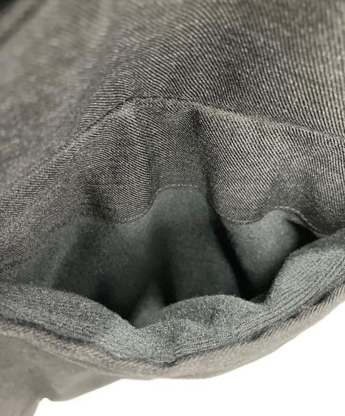 UNIQLO（ユニクロ）UNIQLO (ユニクロ) ハイブリッドダウンコート ダークグレー サイズ:Ｌの古着・服飾アイテム