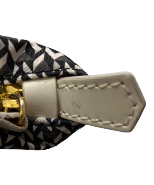 ROBERTA PIERI（ロベルタピエリ）ROBERTA PIERI (ロベルタピエリ) 2WAYショルダーバッグ ホワイト×ブラックの古着・服飾アイテム