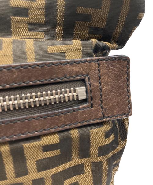 FENDI（フェンディ）FENDI (フェンディ) ショルダーバッグ ブラウンの古着・服飾アイテム