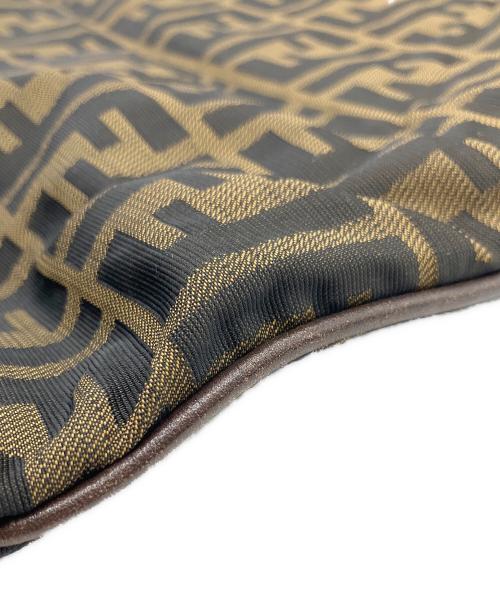 FENDI（フェンディ）FENDI (フェンディ) ショルダーバッグ ブラウンの古着・服飾アイテム