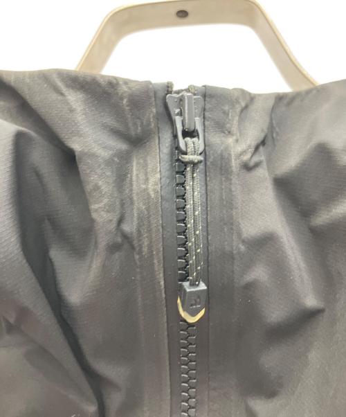 THE NORTH FACE（ザ ノース フェイス）THE NORTH FACE (ザ ノース フェイス) ナイロンジャケット レッド×ブラック サイズ:Lの古着・服飾アイテム