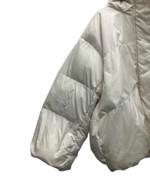 NATURAL BEAUTY BASIC（ナチュラルビューティーベーシック）NATURAL BEAUTY BASIC (ナチュラルビューティーベーシック) ダウンジャケット ホワイト サイズ:Sの古着・服飾アイテム