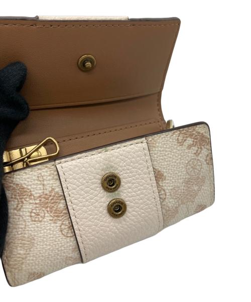COACH（コーチ）COACH (コーチ) 6 リング キー ケース・ホース アンド キャリッジ プリント アイボリーの古着・服飾アイテム