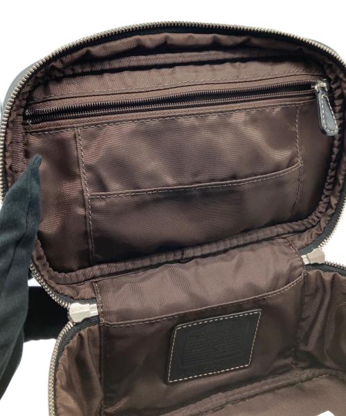 COACH（コーチ）COACH (コーチ) コスメポーチ ブラックの古着・服飾アイテム