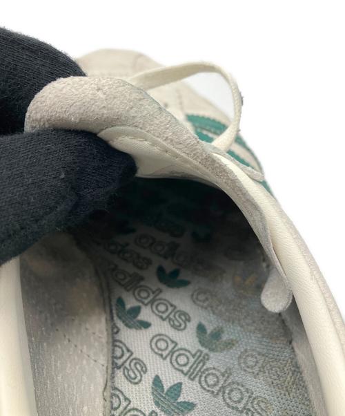 adidas（アディダス）adidas (アディダス) タバコ ホワイト グリーン×ホワイト サイズ:27の古着・服飾アイテム