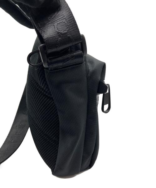 Calvin Klein（カルバンクライン）Calvin Klein (カルバンクライン) ショルダーバッグ ブラックの古着・服飾アイテム