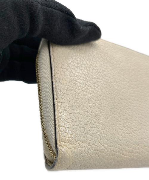 CELINE（セリーヌ）CELINE (セリーヌ) ラウンドファスナー財布 アイボリーの古着・服飾アイテム