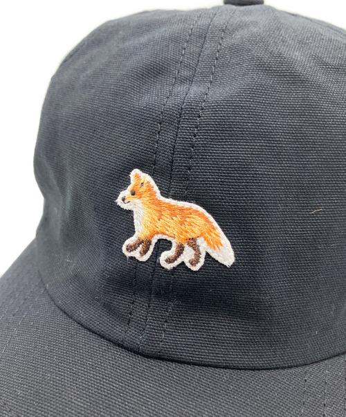 maison kitsune（メゾンキツネ）MAISON KITSUNE (メゾンキツネ) ベイビー フォックス 6P キャップ ブラックの古着・服飾アイテム
