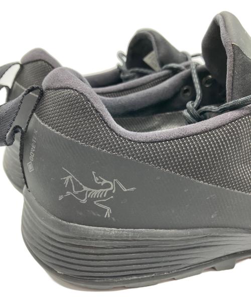 ARC'TERYX（アークテリクス）ARC'TERYX (アークテリクス) ローカットスニーカー ブラック サイズ:27の古着・服飾アイテム