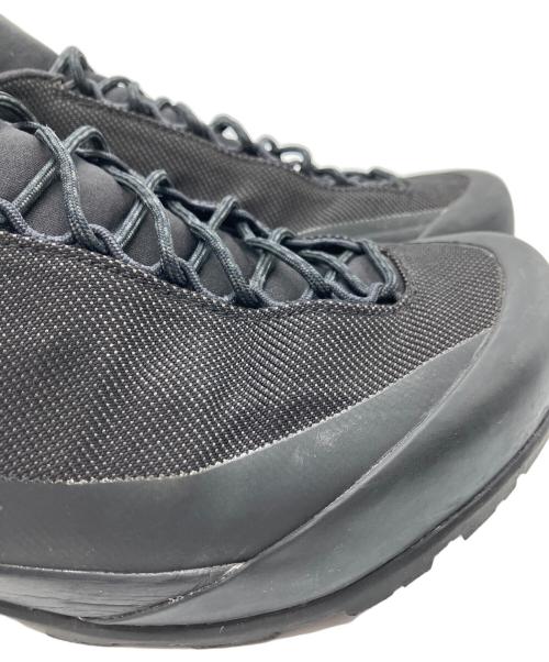 ARC'TERYX（アークテリクス）ARC'TERYX (アークテリクス) ローカットスニーカー ブラック サイズ:27の古着・服飾アイテム