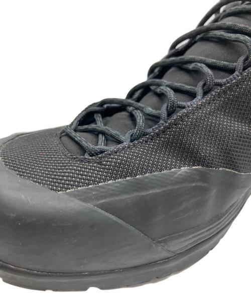 ARC'TERYX（アークテリクス）ARC'TERYX (アークテリクス) ローカットスニーカー ブラック サイズ:27の古着・服飾アイテム