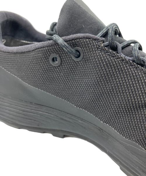 ARC'TERYX（アークテリクス）ARC'TERYX (アークテリクス) ローカットスニーカー ブラック サイズ:27の古着・服飾アイテム