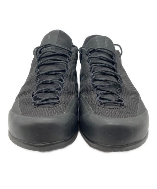 ARC'TERYX（アークテリクス）ARC'TERYX (アークテリクス) ローカットスニーカー ブラック サイズ:27の古着・服飾アイテム
