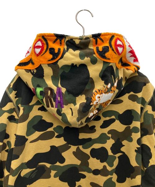 A BATHING APE（ア ベイシング エイプ）A BATHING APE (ア ベイシング エイプ) ジップパーカー ブラウン サイズ:Lの古着・服飾アイテム