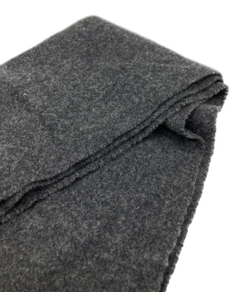 Vivienne Westwood（ヴィヴィアンウエストウッド）Vivienne Westwood (ヴィヴィアンウエストウッド) マフラー グレーの古着・服飾アイテム